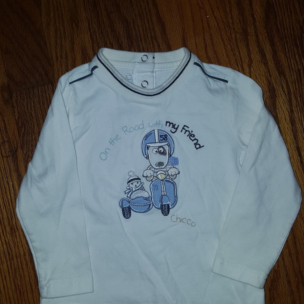 NWOT adorable infant boys top